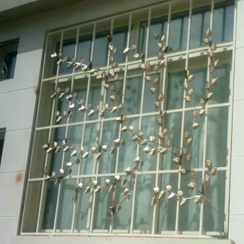 window-guard-iron-fence-wrought-iron-ge راهنمای خرید حفاظ پنجره
