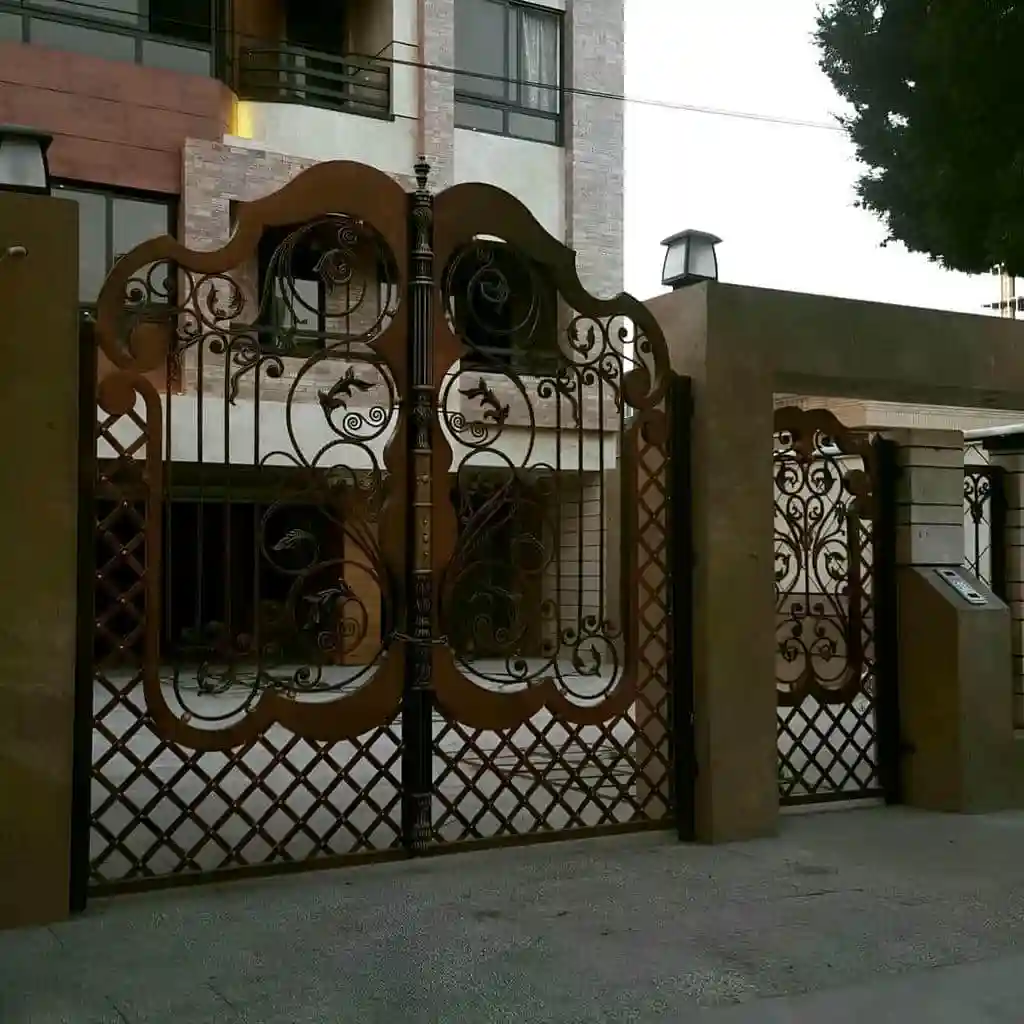 درب دو لنگه