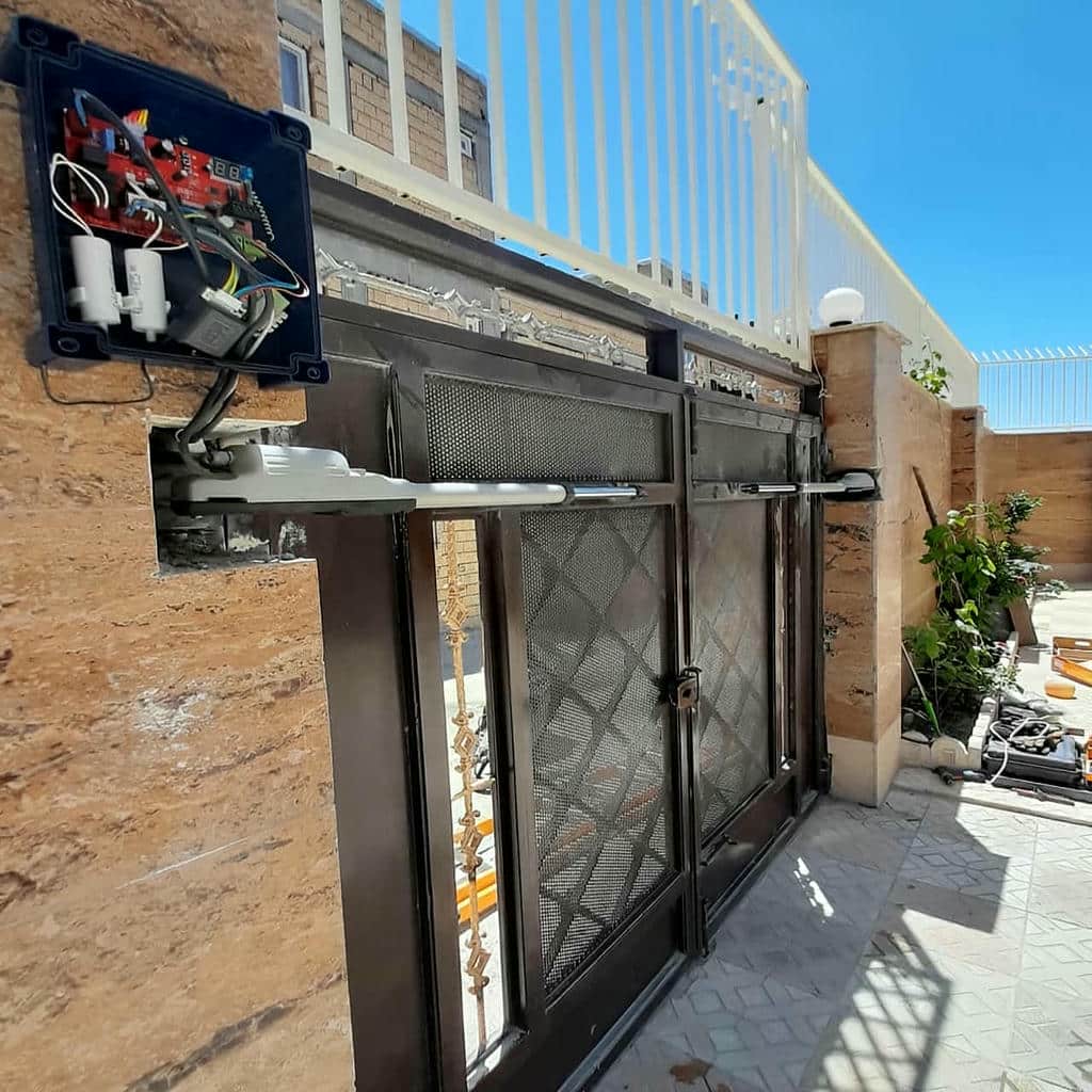 جک درب پارکینگ در شیراز