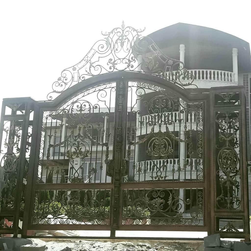 درب حیاط در طالقان