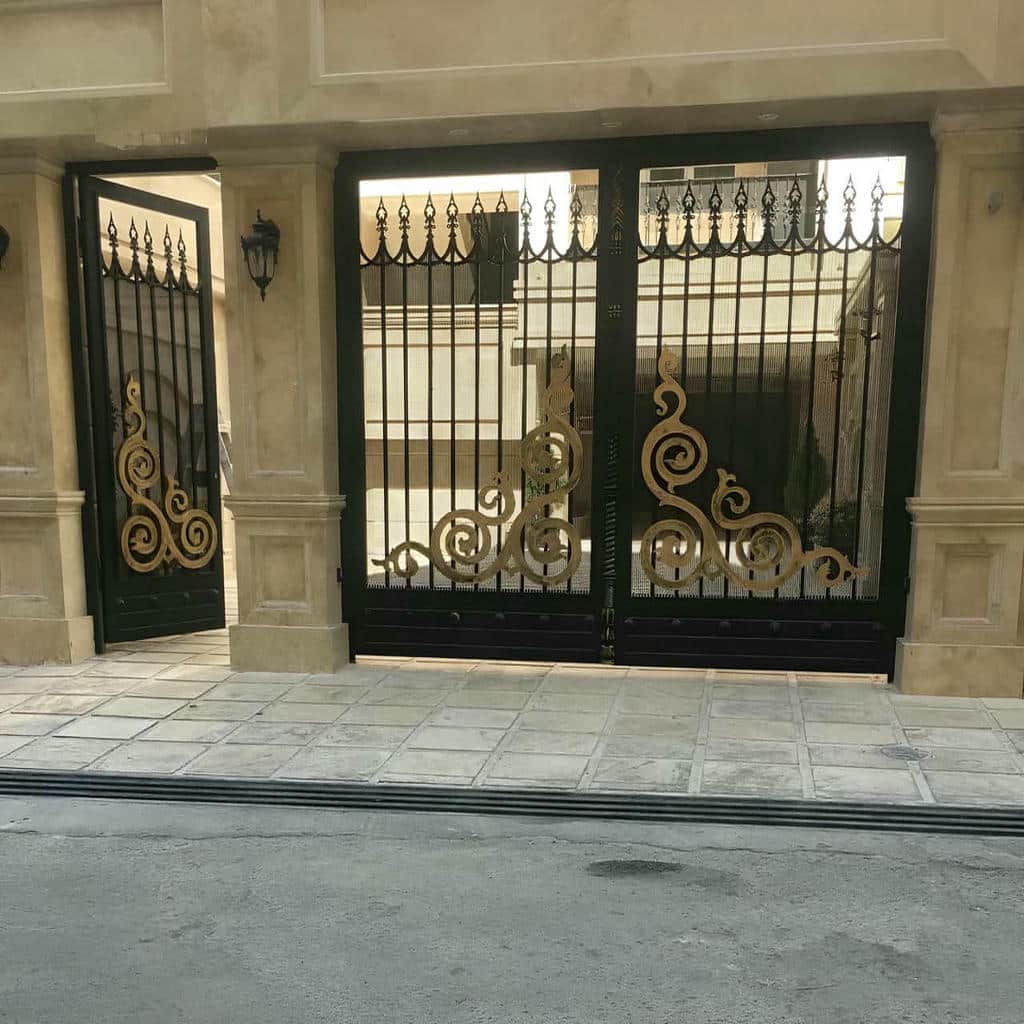 درب حیاط در اندیشه - تصویر 3