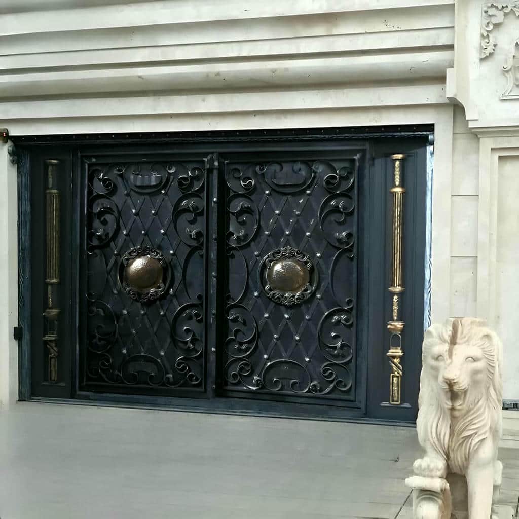 درب حیاط در نوشهر