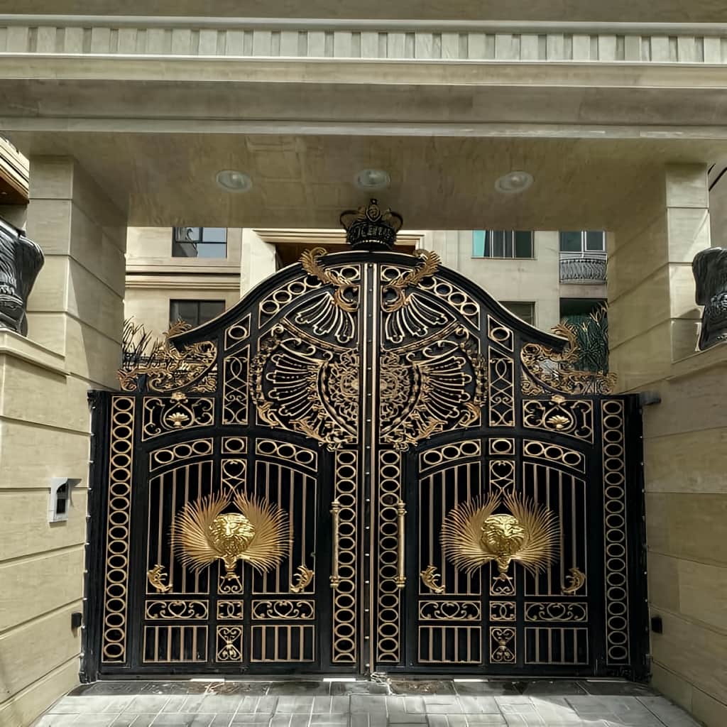 درب حیاط در بجنورد