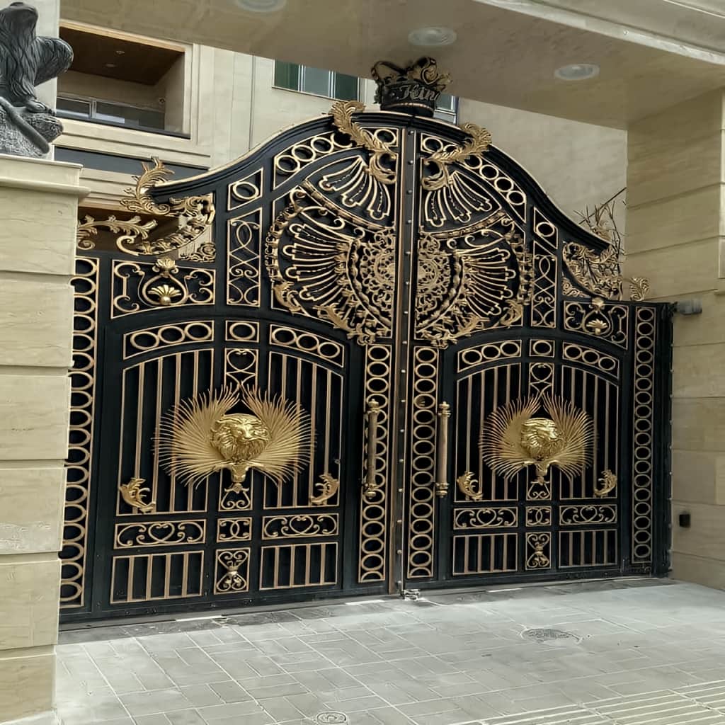 درب حیاط در بابل