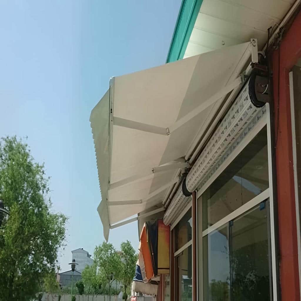 سایبان برقی در نظرآباد
