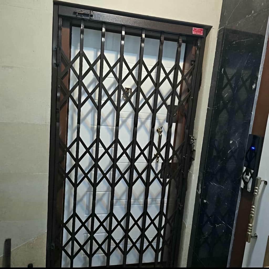درب آکاردئونی در بومهن