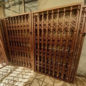 درب آکاردئونی در لواسان
