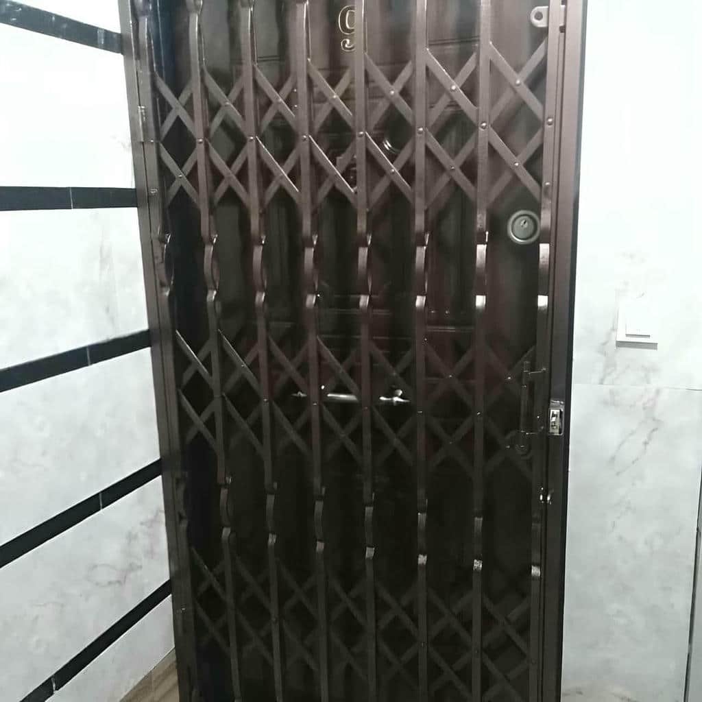 درب آکاردئونی در بابل