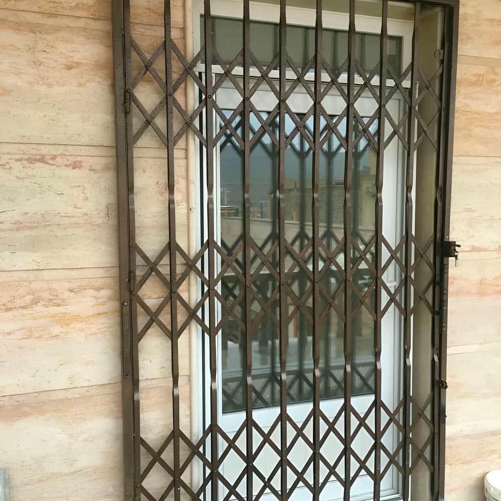 درب آکاردئونی در شهرکرد