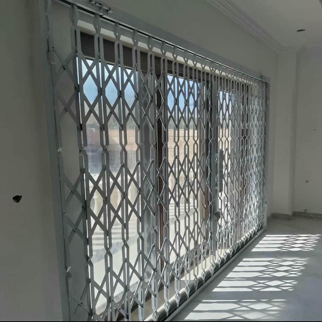 درب آکاردئونی در بومهن