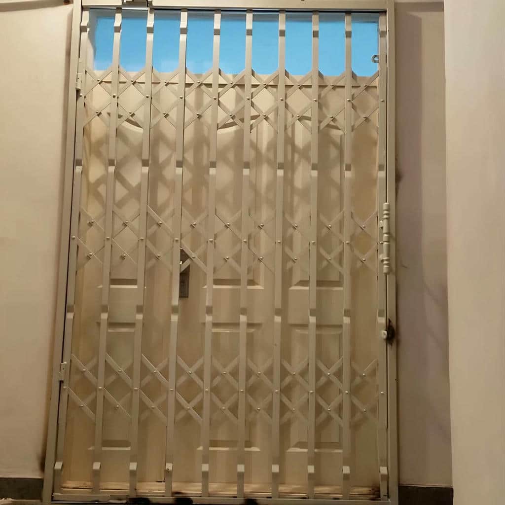 درب آکاردئونی در محمدشهر - تصویر 2