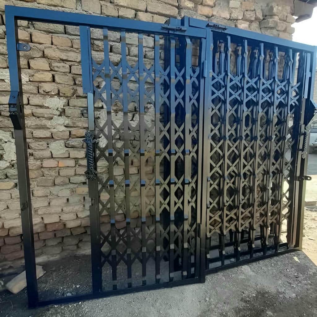 درب آکاردئونی در سمنان - تصویر 4