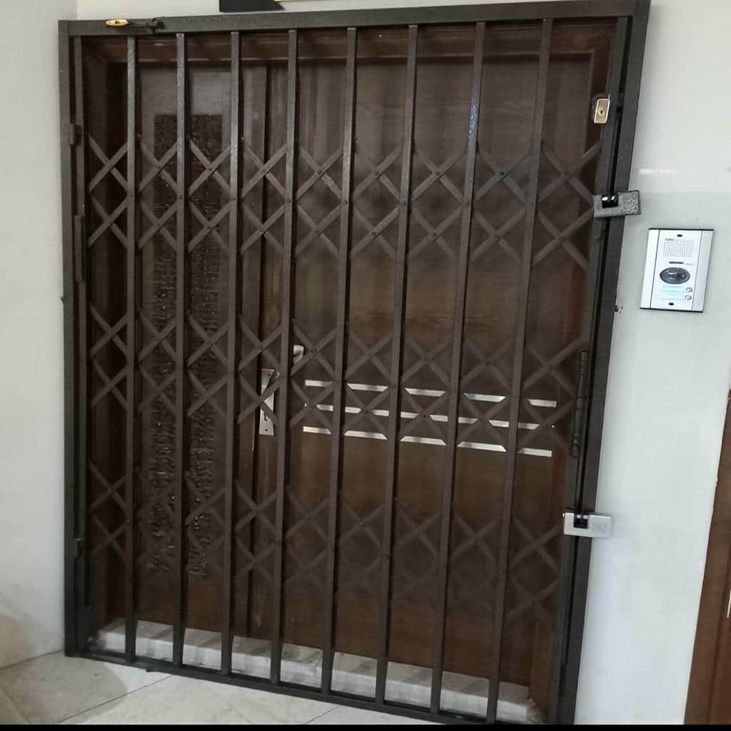 درب آکاردئونی در سقز - تصویر 2