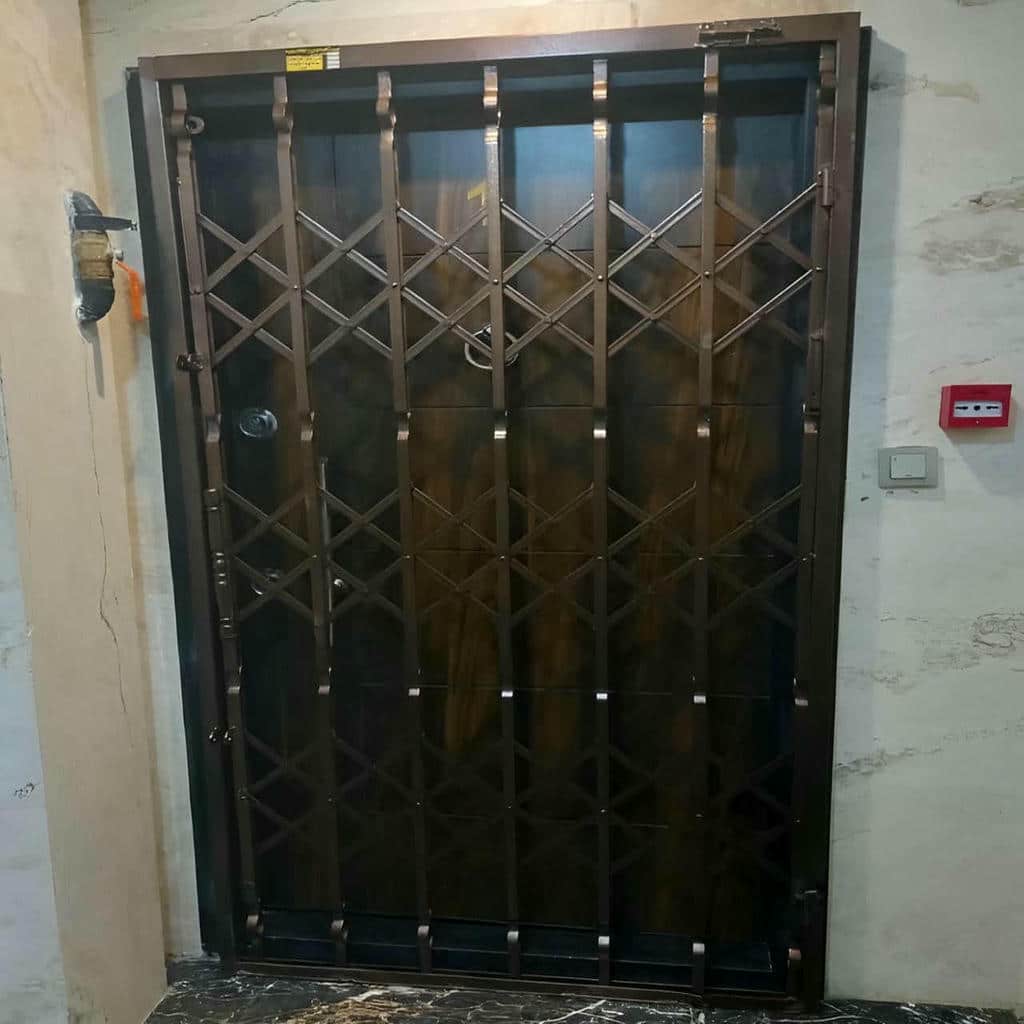 درب آکاردئونی در اصفهان - تصویر 2