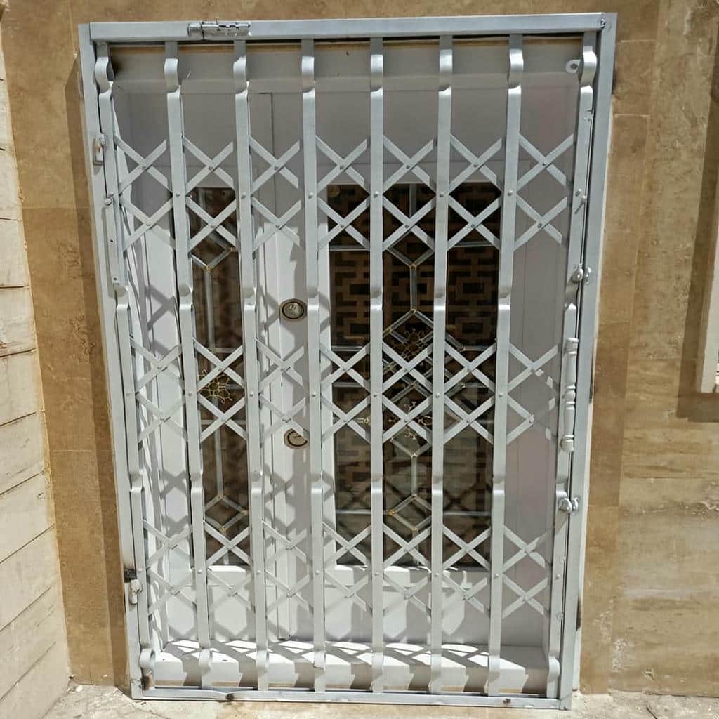 درب آکاردئونی در مهرشهر کرج