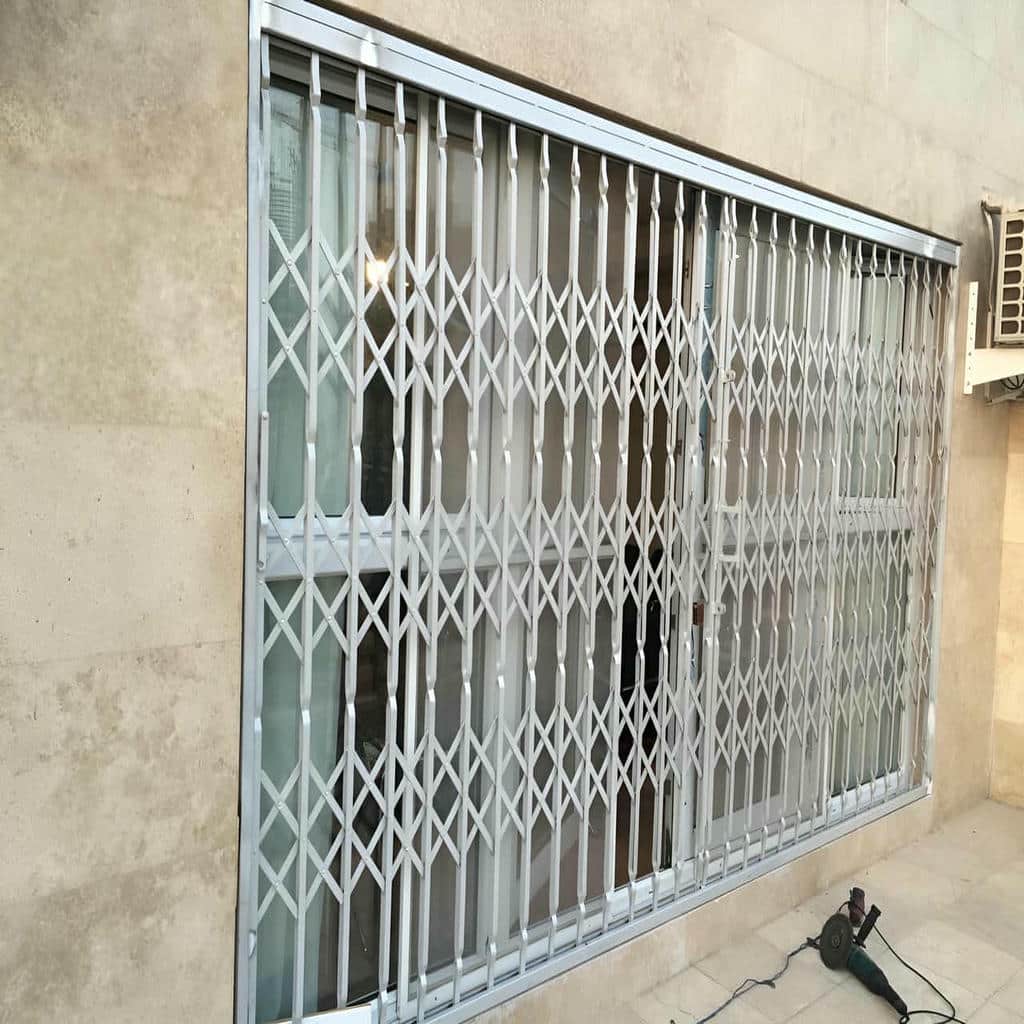 درب آکاردئونی در گنبدکاووس