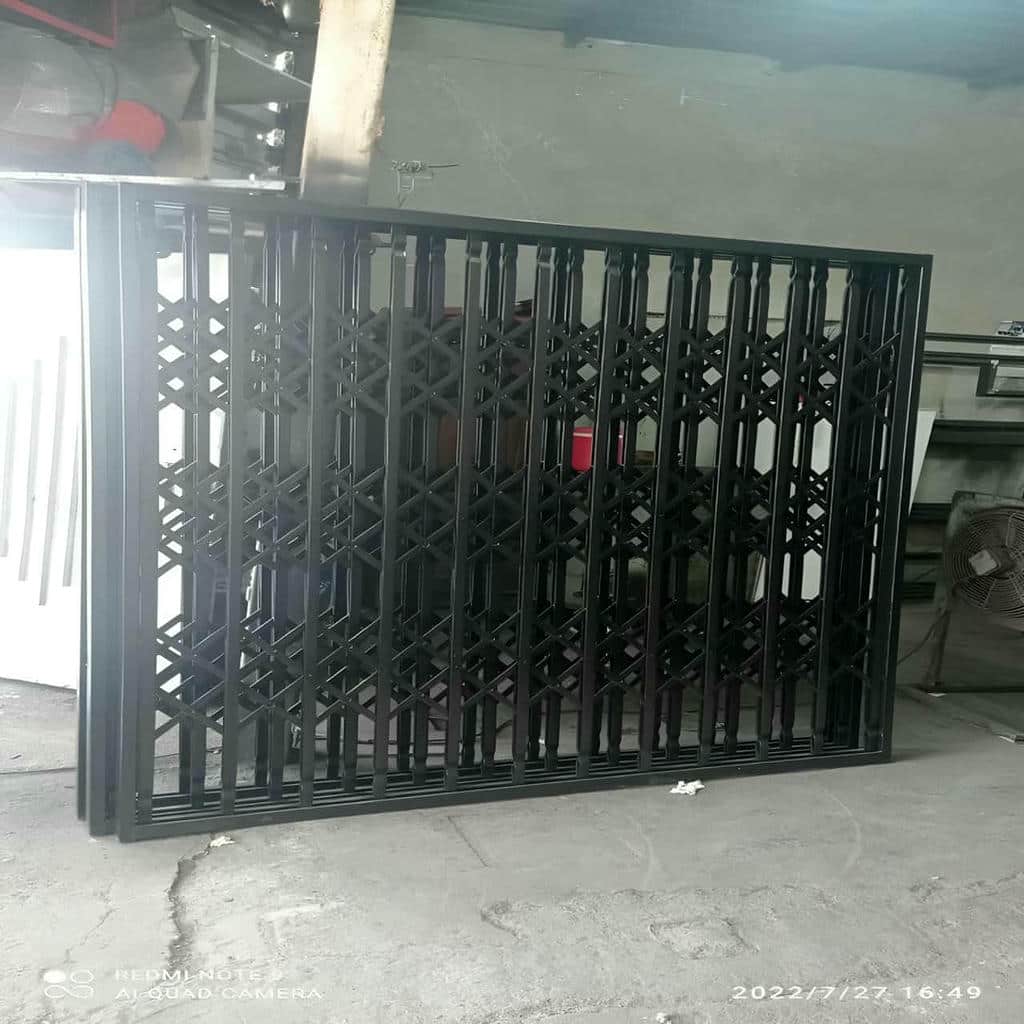 درب آکاردئونی در اشتهارد