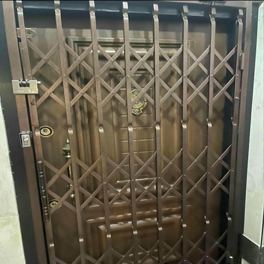 درب آکاردئونی در کرج