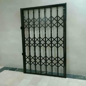 درب آکاردئونی در بندرعباس
