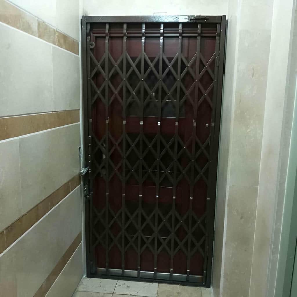 درب آکاردئونی در استان خوزستان