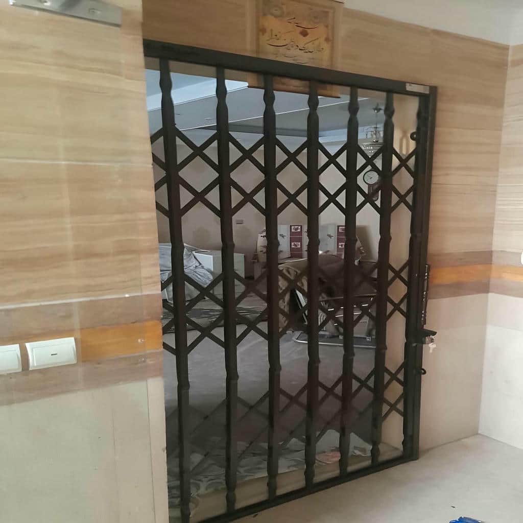 درب آکاردئونی در کیش - تصویر 3