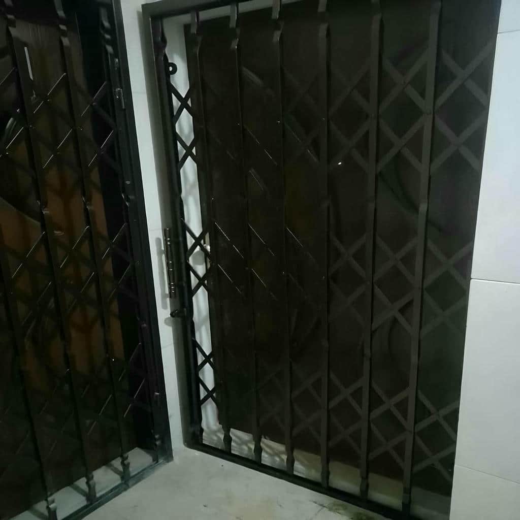 درب آکاردئونی در رفسنجان - تصویر 3