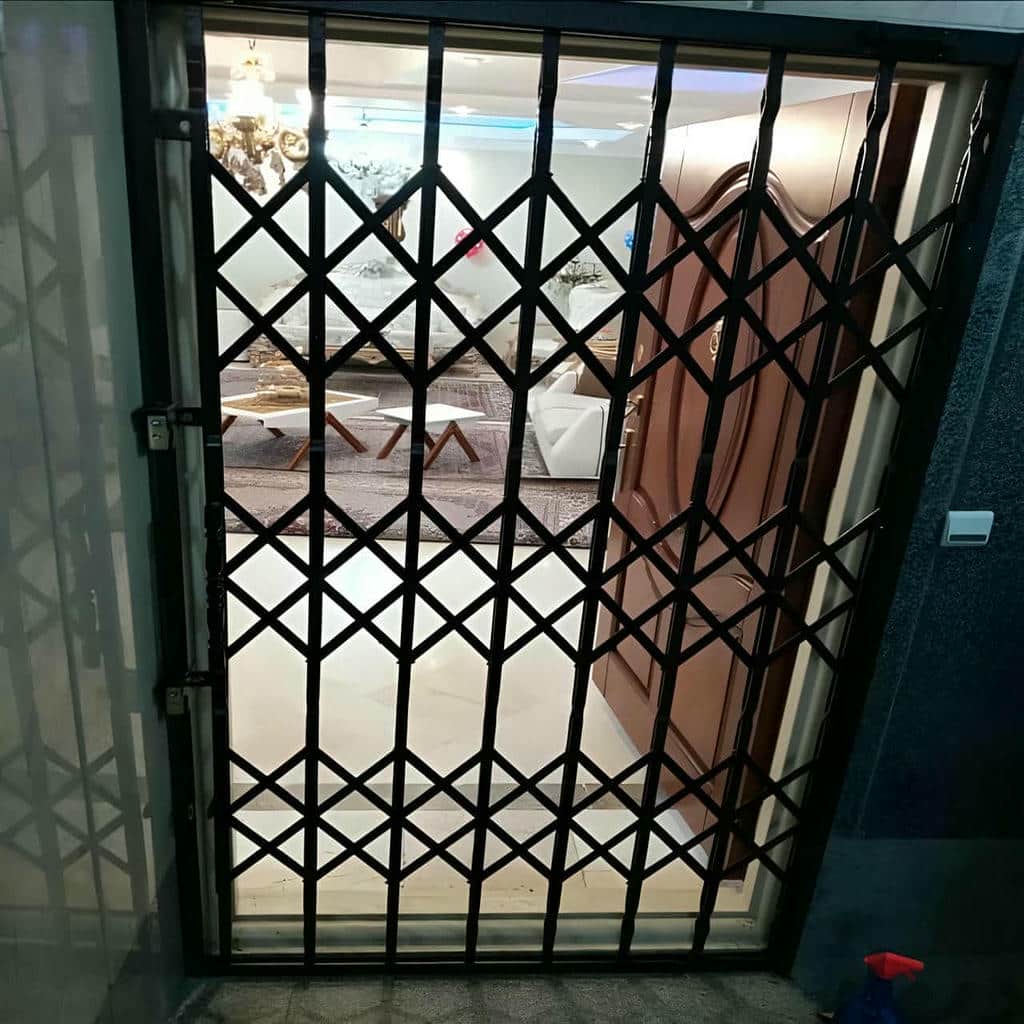 درب آکاردئونی در آبسرد