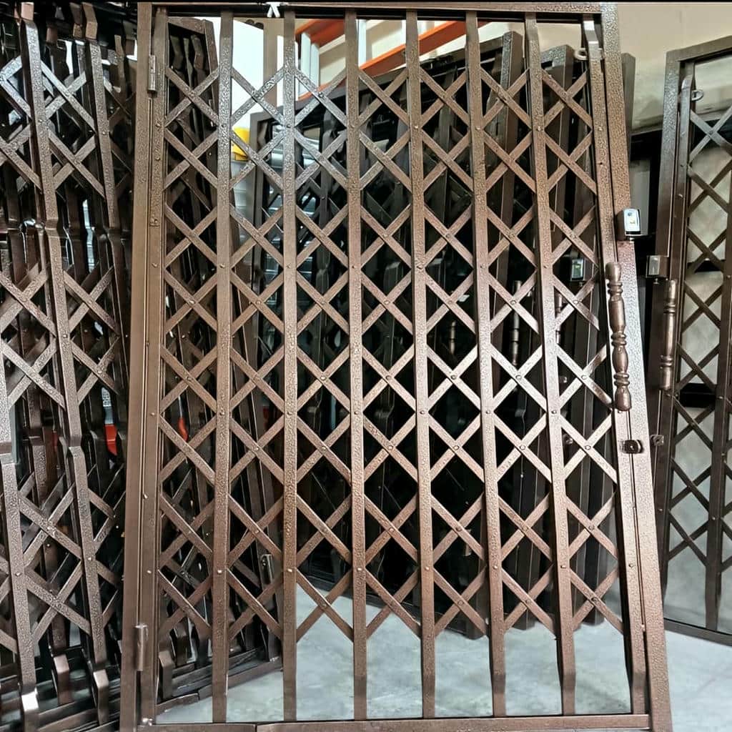 درب آکاردئونی در سقز - تصویر 3