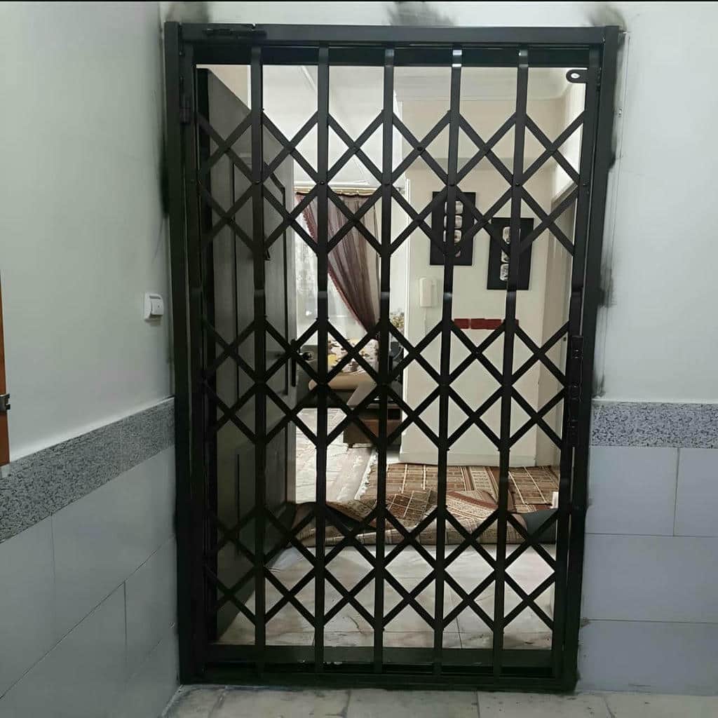 درب آکاردئونی در اراک - تصویر 2