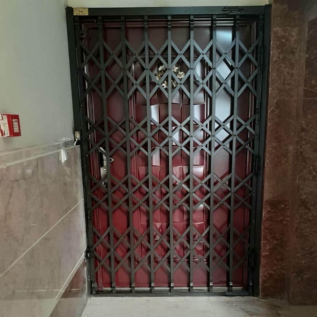 درب آکاردئونی در بومهن