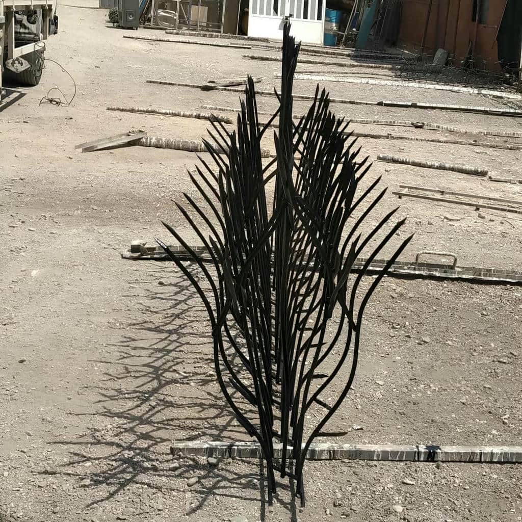 حفاظ شاخ گوزنی در بندر انزلی