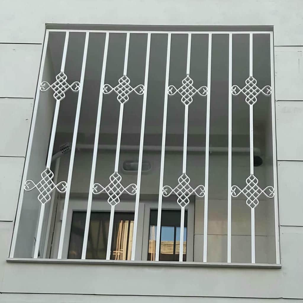 حفاظ پنجره در بندر بوشهر