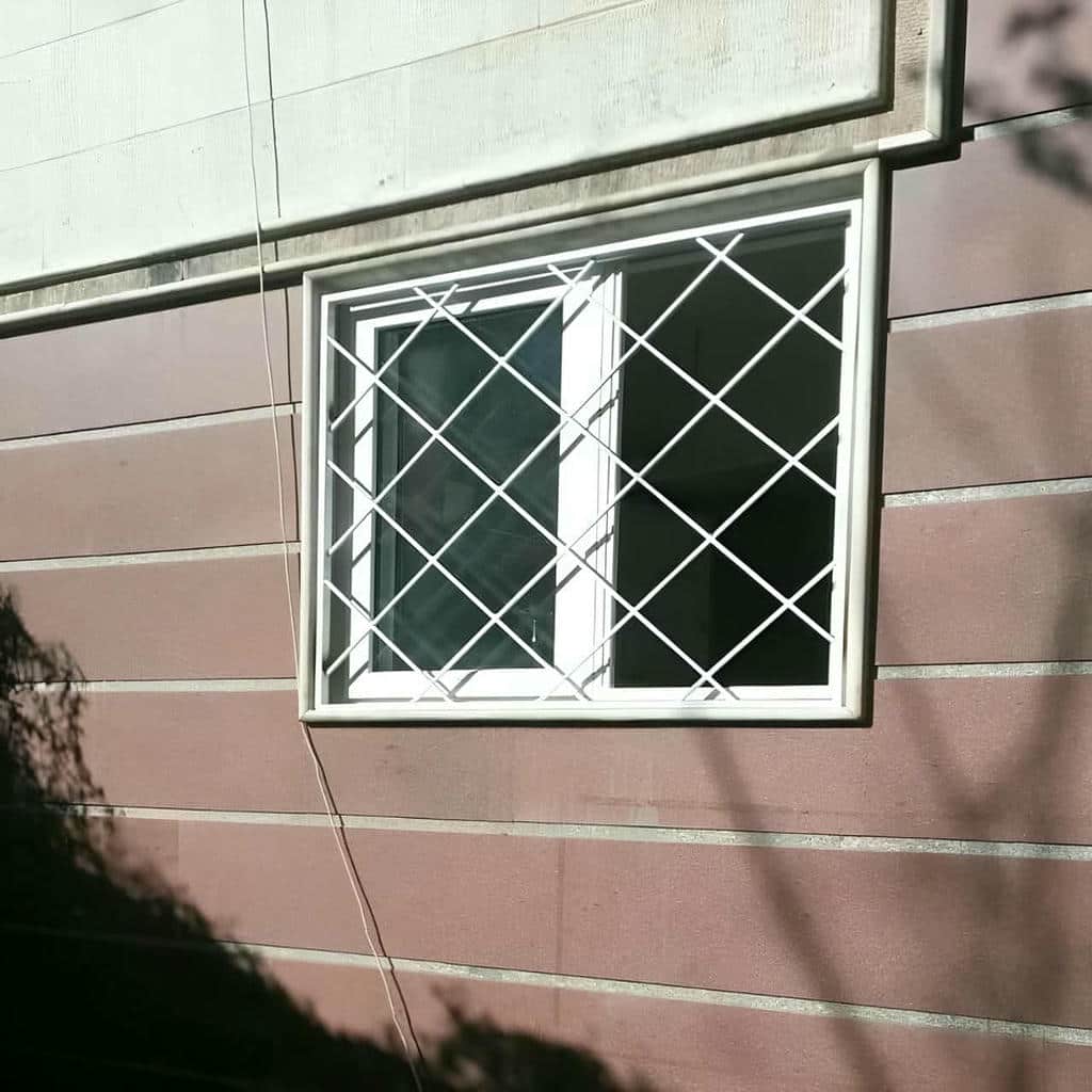 حفاظ پنجره در بندر دیلم - تصویر 3