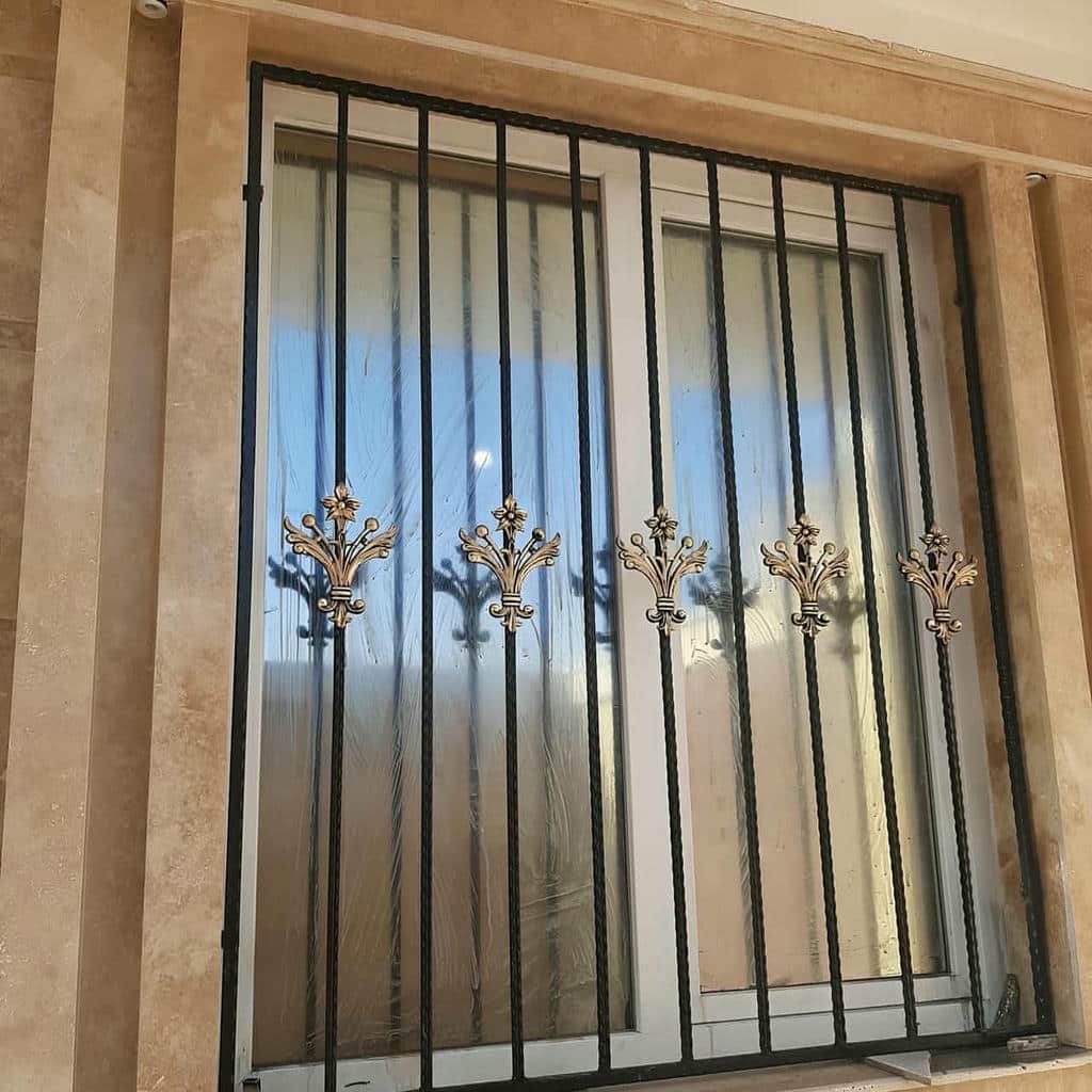 حفاظ پنجره در اشتهارد