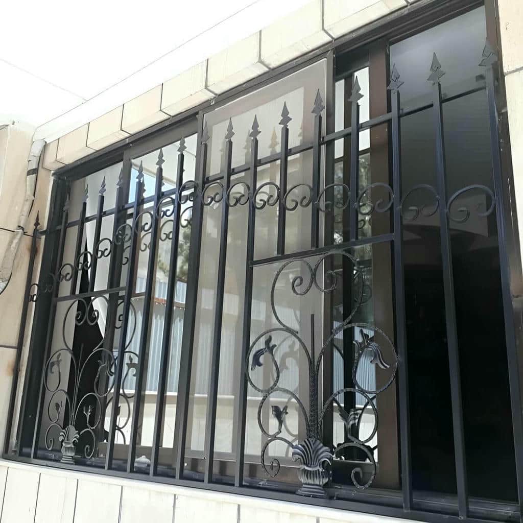 حفاظ پنجره در مریوان