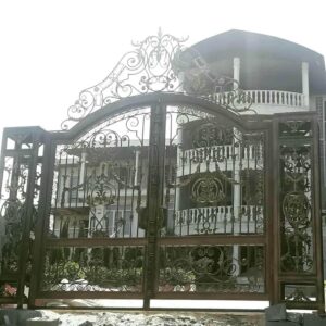 درب حیاط در طالقان