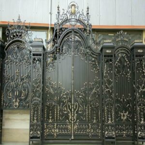 درب حیاط در مهرشهر کرج