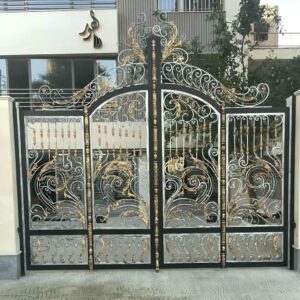 درب حیاط در کیش