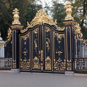 درب حیاط در اندیشه