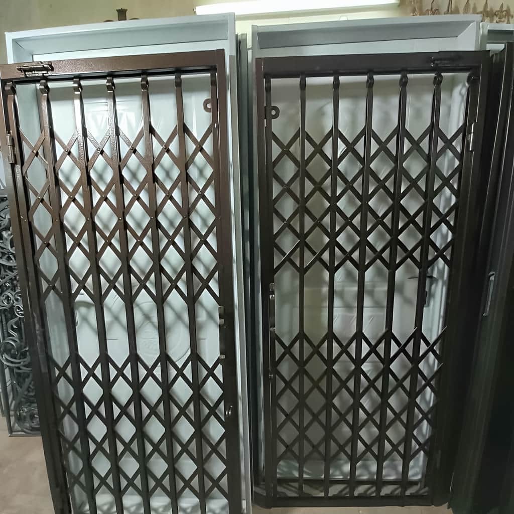نصب درب آکاردئونی پنج گل با ریل روان