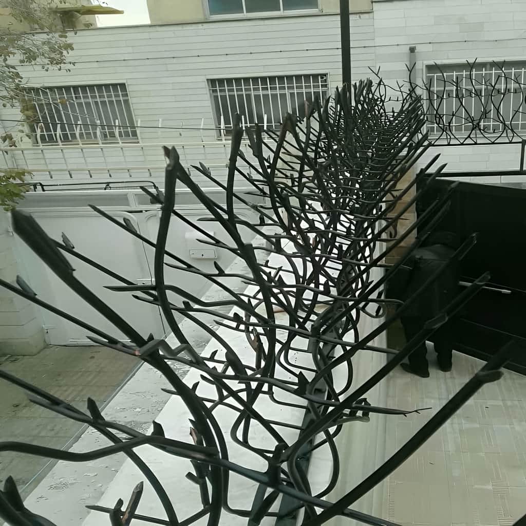 سفارش حفاظ دیوار ویلایی مدرن مناسب باغ