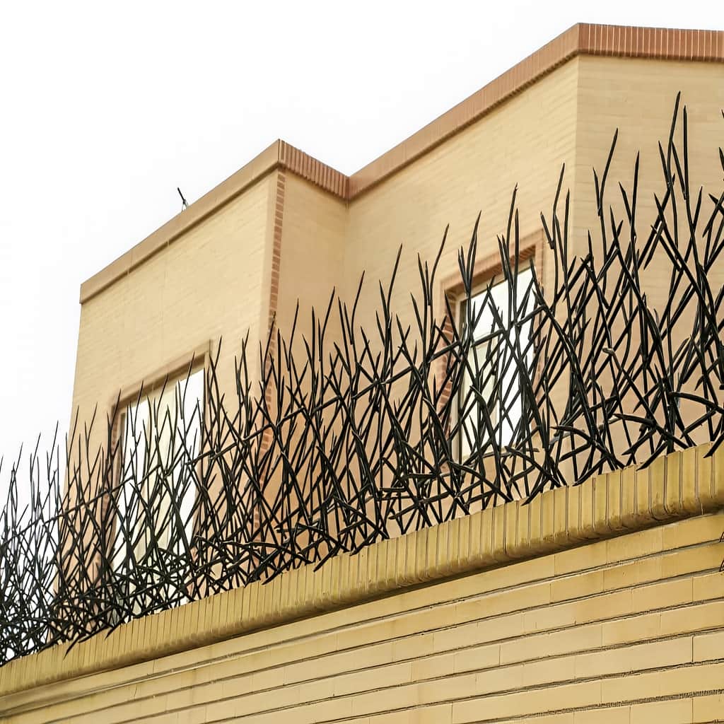 حفاظ سرنیزه ای با شاسی فلزی تراز