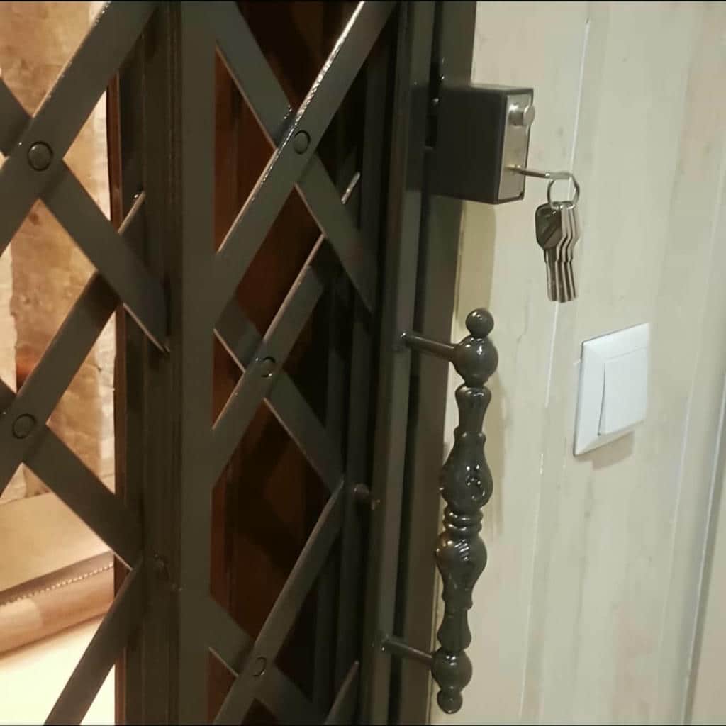 خرید حفاظ درب ضد سرقت با طرح لوزی