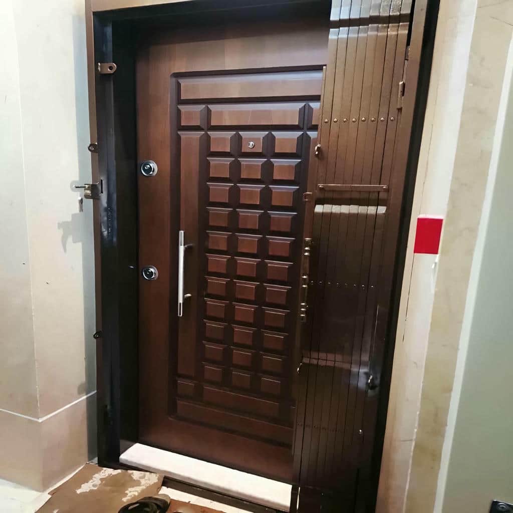 خرید درب حفاظ فلزی با طرح لوزی