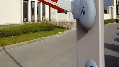 راهبند الکترومکانیک با کابین فلزی مقاوم و پوشش رنگ یکنواخت