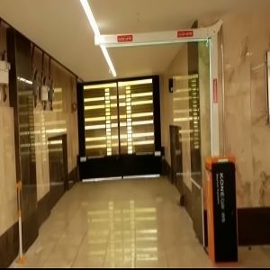 فتوسل راهبند با فرستنده و گیرنده نصب شده روبه روی هم