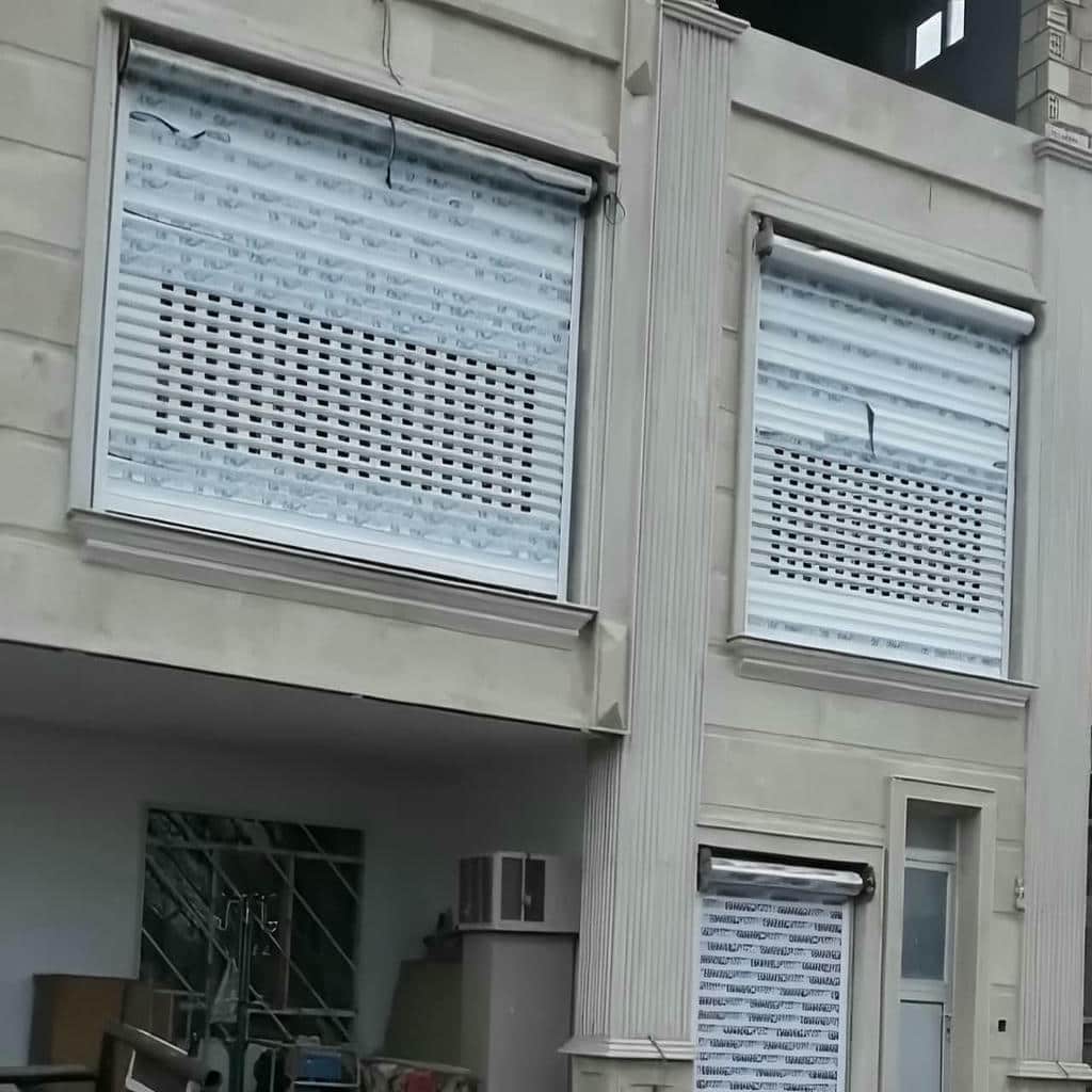 سفارش کرکره برقی رول گیتر برای مغازه و فروشگاه