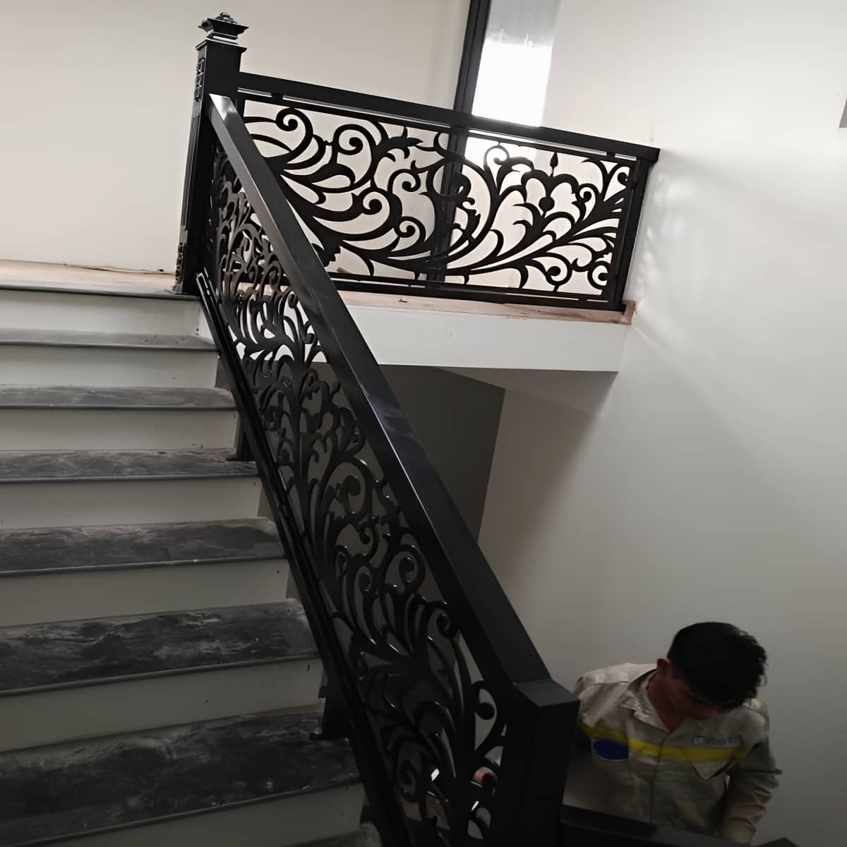 نرده فلزی سی ان سی دکوراتیو با جوشکاری تمیز و دقیق نرده فلزی سی ان سی دکوراتیو با جوشکاری تمیز و دقیق