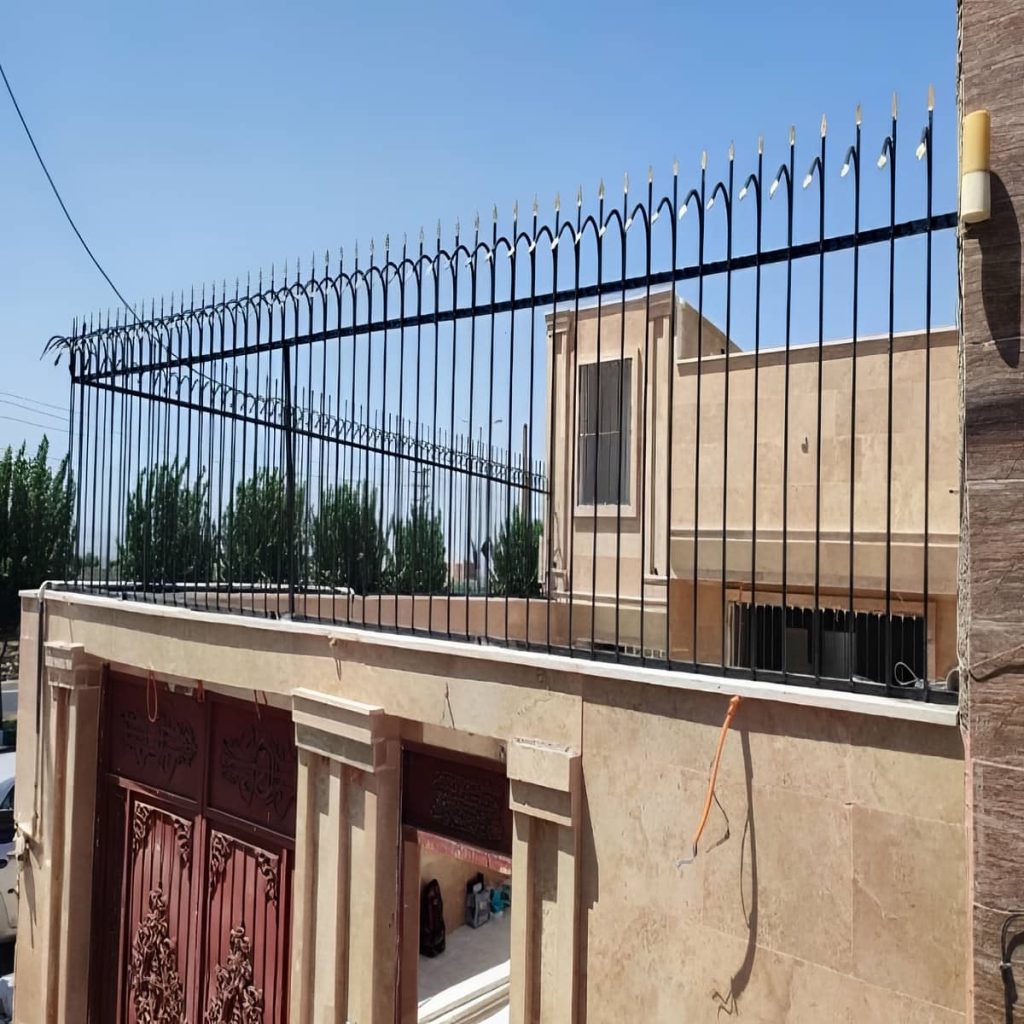 حفاظ سرنیزه ای برای دیوار امن
