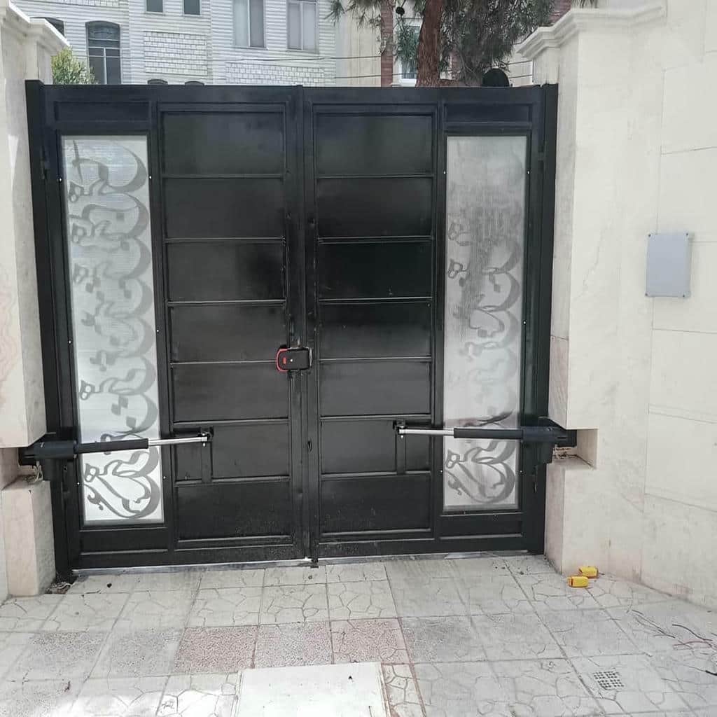 بازوی موتور جک پارکینگی اتوماتیک روی فریم فلزی